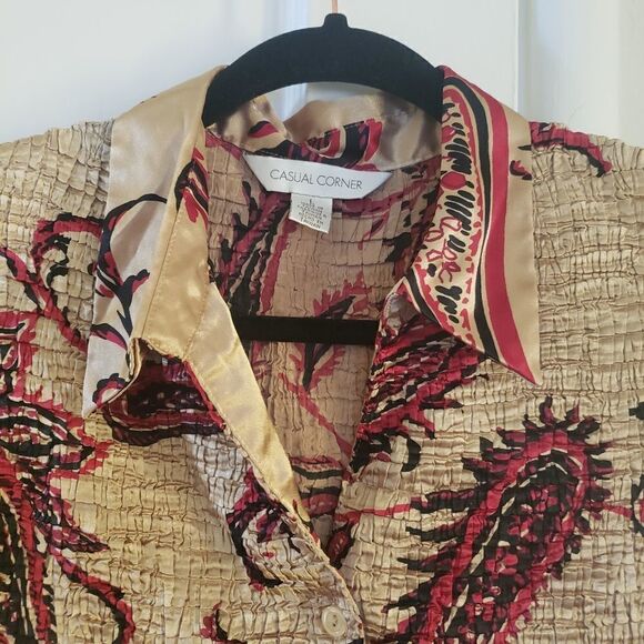 Casual Corner Button Front Crinkle Stretch Short Sleeve Top - Picture 3 of 5